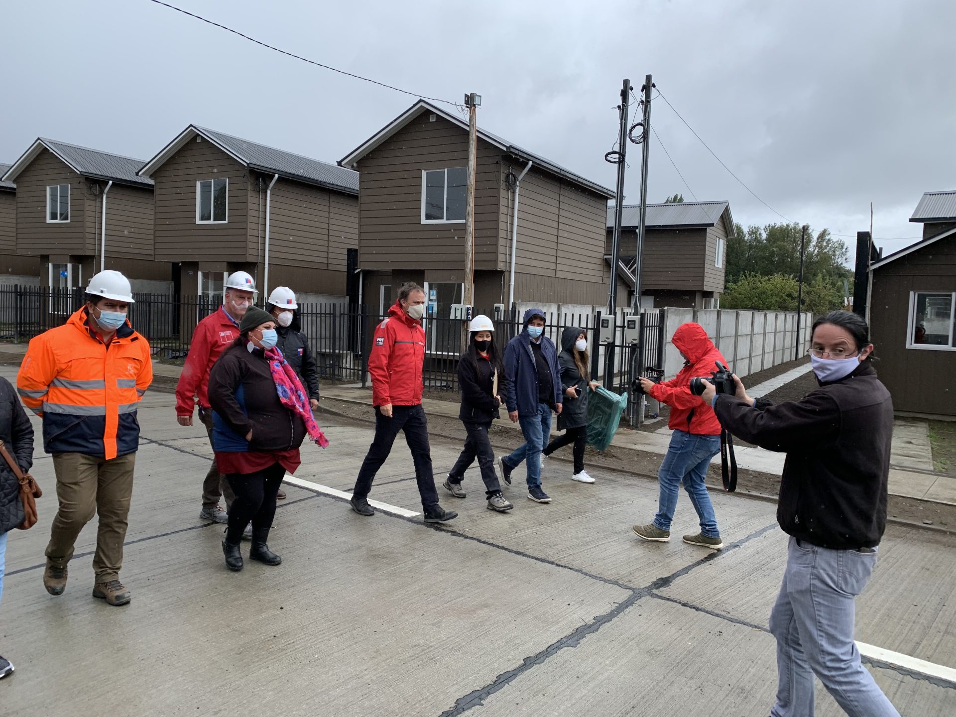 Ministro de Vivienda visita obra Lagos del Sur